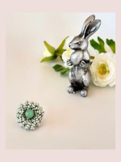 〜一輪の花のブローチ〜
⁡
⁡
最近寒くなってきました
そろそろコートの出番ですね
⁡
⁡
コートって単色が多いですよね
私が持っているコートも黒🖤茶色🤎です
⁡
⁡
単色だとちょっと色が欲しい時、
ちょっとアクセントが欲しい時ありませんか？
⁡
そんな時のお助けブローチが
⁡
【一輪の花】のブローチ
⁡
⁡
ピンブローチなので、使い方も簡単！
⁡
⁡
コートに綺麗なお花を咲かせてみませんか？
⁡
⁡
⁡
⁡
𓍼𓍼𓍼𓍼𓍼𓍼𓍼𓍼𓍼𓍼𓍼𓍼𓍼𓍼𓍼𓍼𓍼𓍼𓍼𓍼𓍼
投稿が良かったら、いいねとシェアを
よろしくお願いします💕
⁡
また他の投稿も見たい方は
こちらからフォローしてください💐
↓↓
@𝗿𝗶𝗯𝗲𝘀.𝗷𝗲𝘄𝗲𝗹𝗿𝘆
⁡
⁡
⁡
⁡
@𝗿𝗶𝗯𝗲𝘀.𝗷𝗲𝘄𝗲𝗹𝗿𝘆は
𝟱𝟮歳からのアクセサリー、取り揃えています！
❊❊❊❊❊❊❊❊❊❊❊❊❊❊❊❊❊❊❊❊❊❊❊❊❊
⁡
⁡
⁡
#お花のブローチ
#小ぶりのブローチ
#ピンブローチ
#ビーズのブローチ
#カラフルなブローチ
⁡
⁡