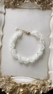 〜艶やかなブレスレット〜
⁡
⁡
オーダー品です
⁡
白🤍のブレスレットは既に販売中ですが、
⁡
以前水色🩵がお好きなお客様からのオーダーで
水色のブレスレットをお作りしたところ、
とても気に入ってくださり、今回白のオーダーを
いただきました😊
⁡
ありがとうございます💕
⁡
⁡
留め具はお客様のご希望でカニカンに変更して
います
⁡
⁡
⁡
半袖の季節
ブレスレットを身につけてお出掛けを
楽しんでくださいね🥰
⁡
⁡
⁡
⁡
⁡
⁡
⁡
 @ribes.jewelryの作品はオンラインショップで
ご覧いただけます
⁡
ショップはプロフィール欄から飛べますよ
ショップでお待ちしています😉
⁡
⁡
⁡
⁡
⁡
𓍼𓍼𓍼𓍼𓍼𓍼𓍼𓍼𓍼𓍼𓍼𓍼𓍼𓍼𓍼𓍼𓍼𓍼𓍼𓍼𓍼
投稿が良かったら、いいねとシェアを
よろしくお願いします💕
⁡
また他の投稿も見たい方は
こちらからフォローしてください💐
↓↓
@𝗿𝗶𝗯𝗲𝘀.𝗷𝗲𝘄𝗲𝗹𝗿𝘆
⁡
⁡
⁡
⁡
@𝗿𝗶𝗯𝗲𝘀.𝗷𝗲𝘄𝗲𝗹𝗿𝘆は
𝟱𝟮歳からのアクセサリー、取り揃えています！
❊❊❊❊❊❊❊❊❊❊❊❊❊❊❊❊❊❊❊❊❊❊❊❊❊
⁡
⁡
⁡
#キラキラのブレスレット
#ホワイトブレスレット
#夏のアクセサリー
⁡
⁡
⁡